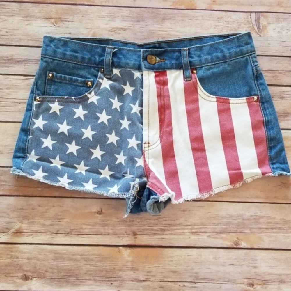 FOREVER 21 AMERICAN FLAG DENIM SHORTS